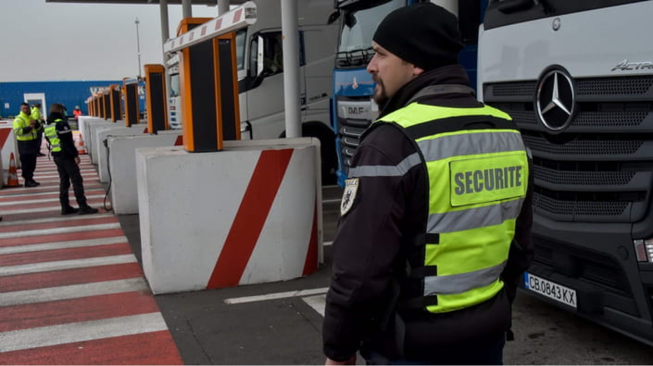Митниця передає конфісковане майно на потреби військових Митниця-передає-конфісковане-майно-на-потреби-військових