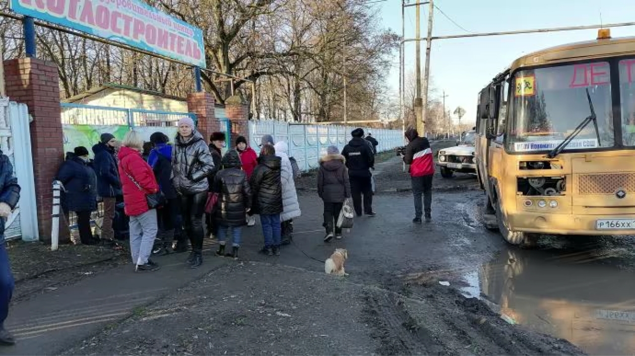 Резніков: евакуйовані з ОРДЛО повертаються додому Резніков-евакуйовані-з-ОРДЛО-повертаються-додому