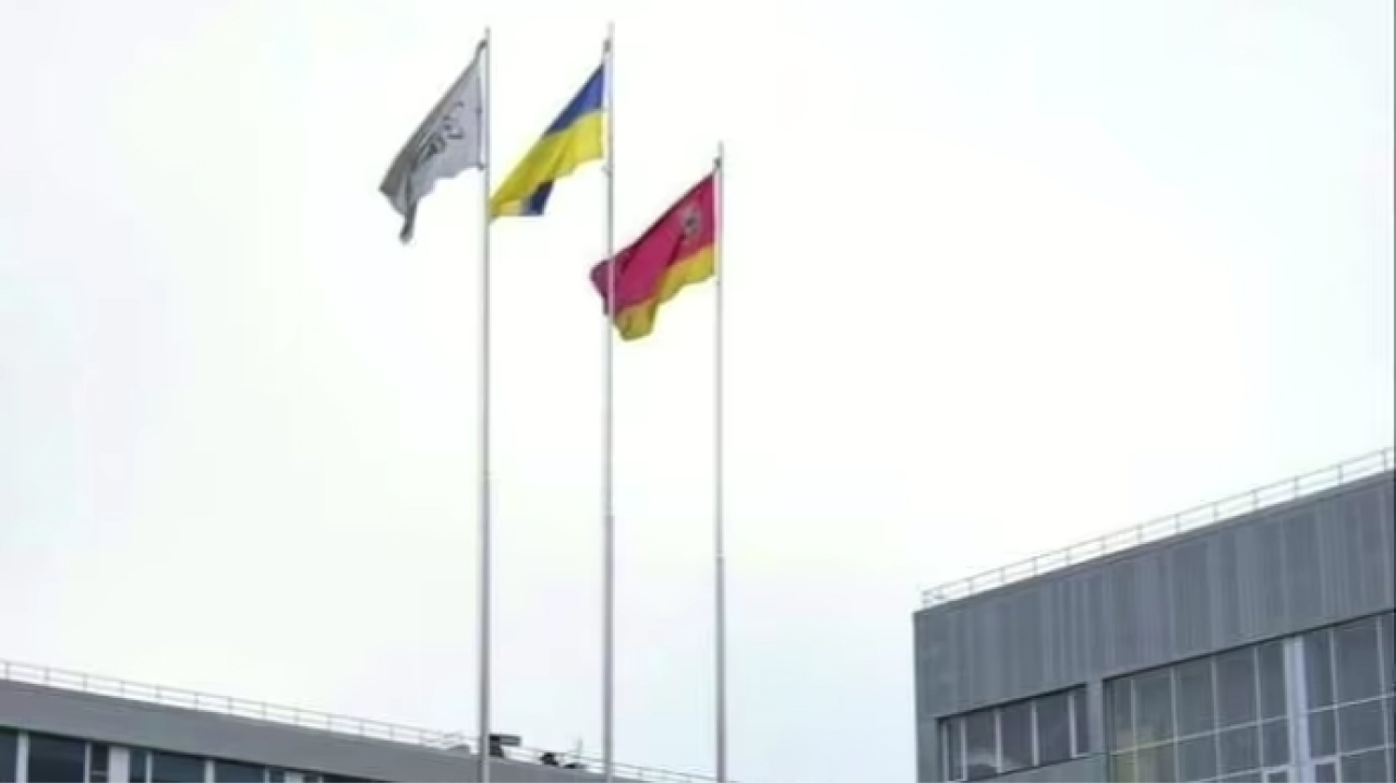 Український-прапор-майорить-над-ЧАЕС