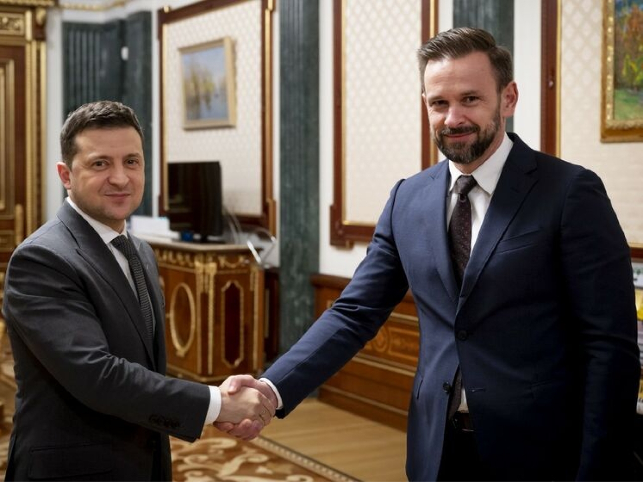 Зеленський призначив новим головою Закарпатської ОДА полковника СБУ Зеленський-призначив-новим-головою-Закарпатської-ОДА-полковника-СБУ