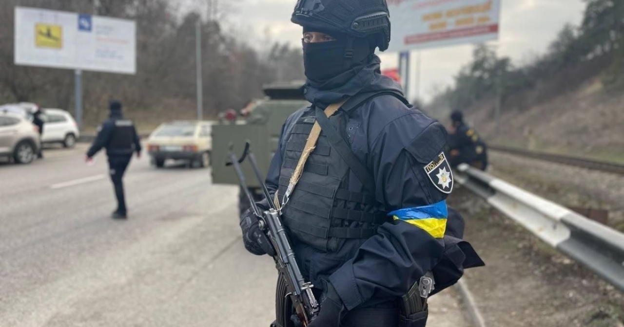 На блокпосту відкрили вогонь через відмову водія зупинитись На-блокпосту-відкрили-вогонь-через-відмову-водія-зупинитись
