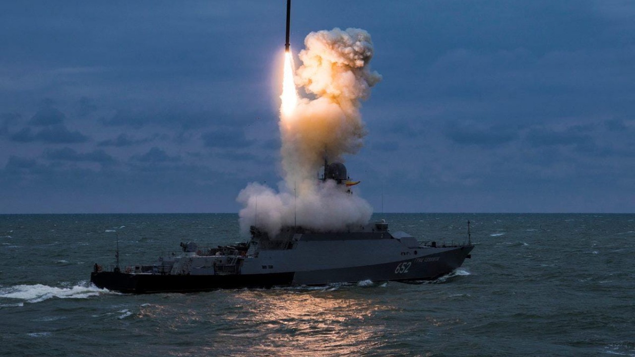 РФ вивела ракетоносій у Чорне море РФ-вивела-ракетоносій-у-Чорне-море