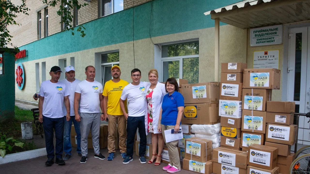 Анатолій-Шкрібляк-та-Фонд-Надія-передали-сучасне-медичне-обладнання-для-шпиталю-ДПСУ-на-Харківщині-1